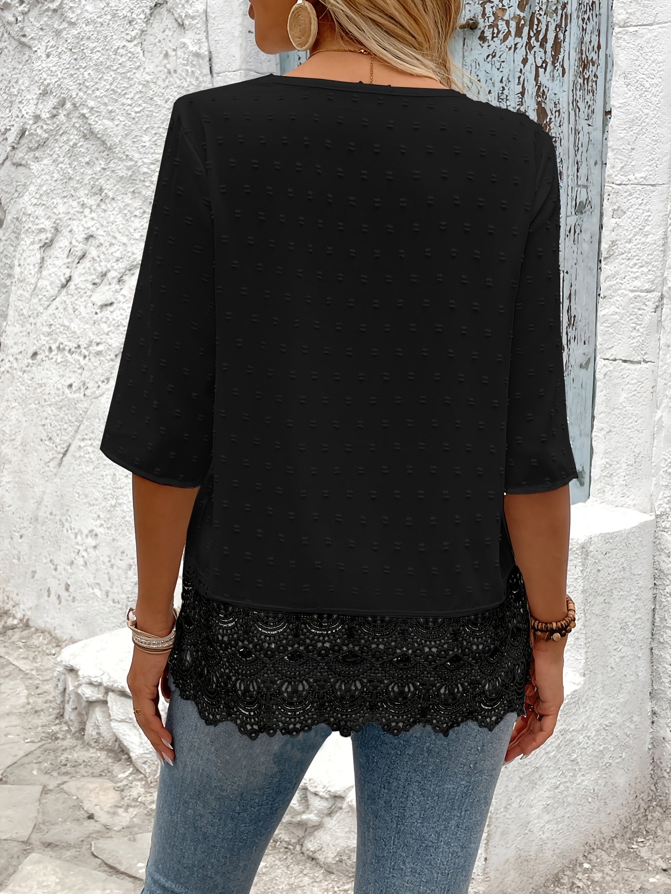 Jytte | Romantisk topp med blondekant og strukturdetaljer