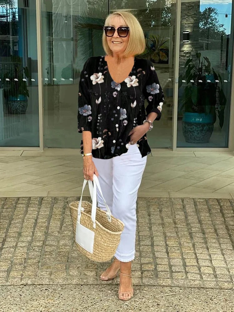 Bjørg | Blomstra bluse med avslappa eleganse