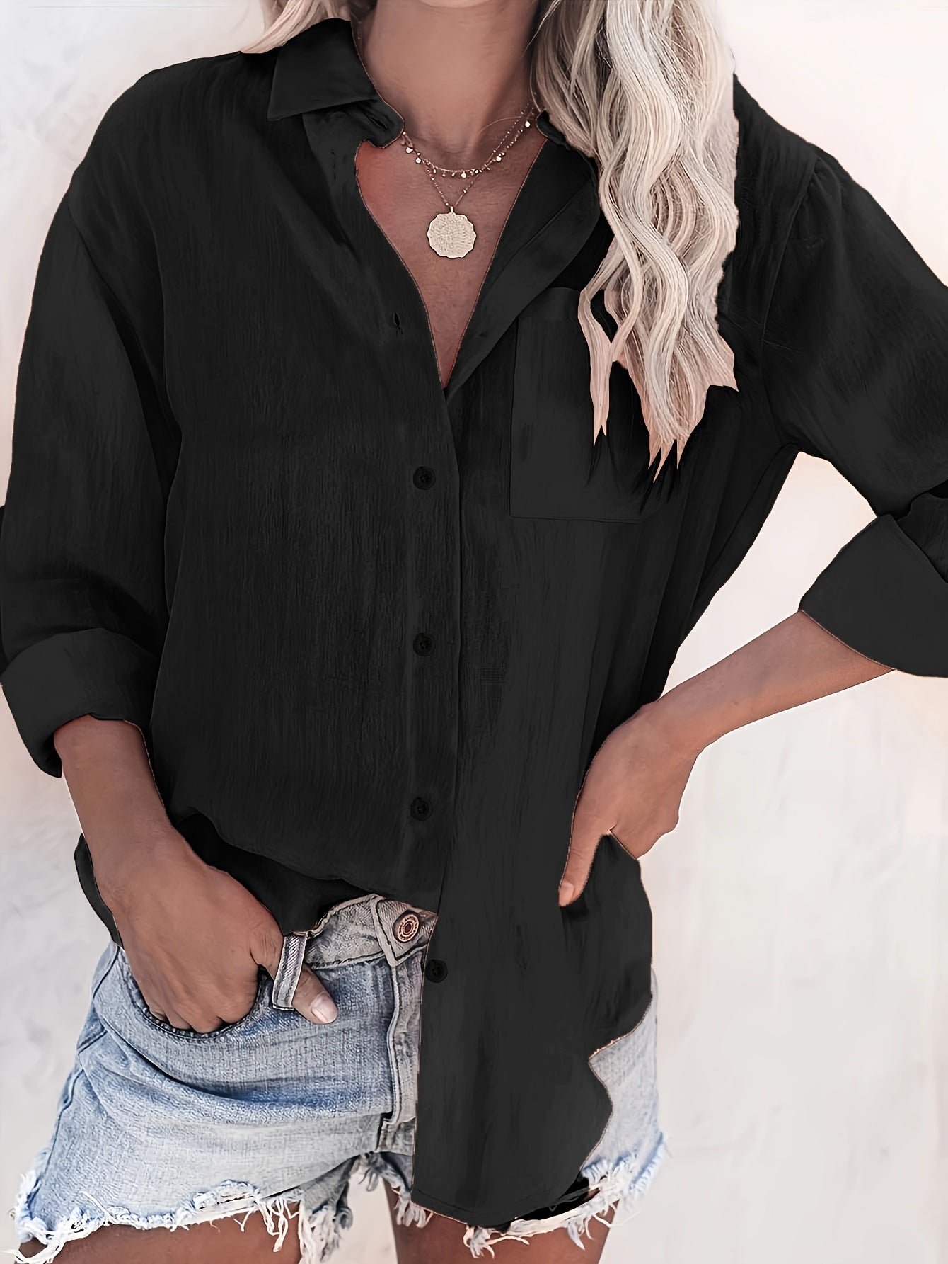 Årvill | Myk og luftig skjortebluse med brystlomme