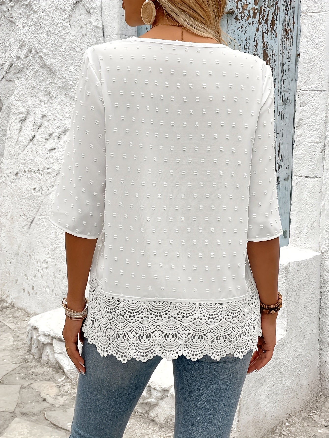 Jytte | Romantisk topp med blondekant og strukturdetaljer