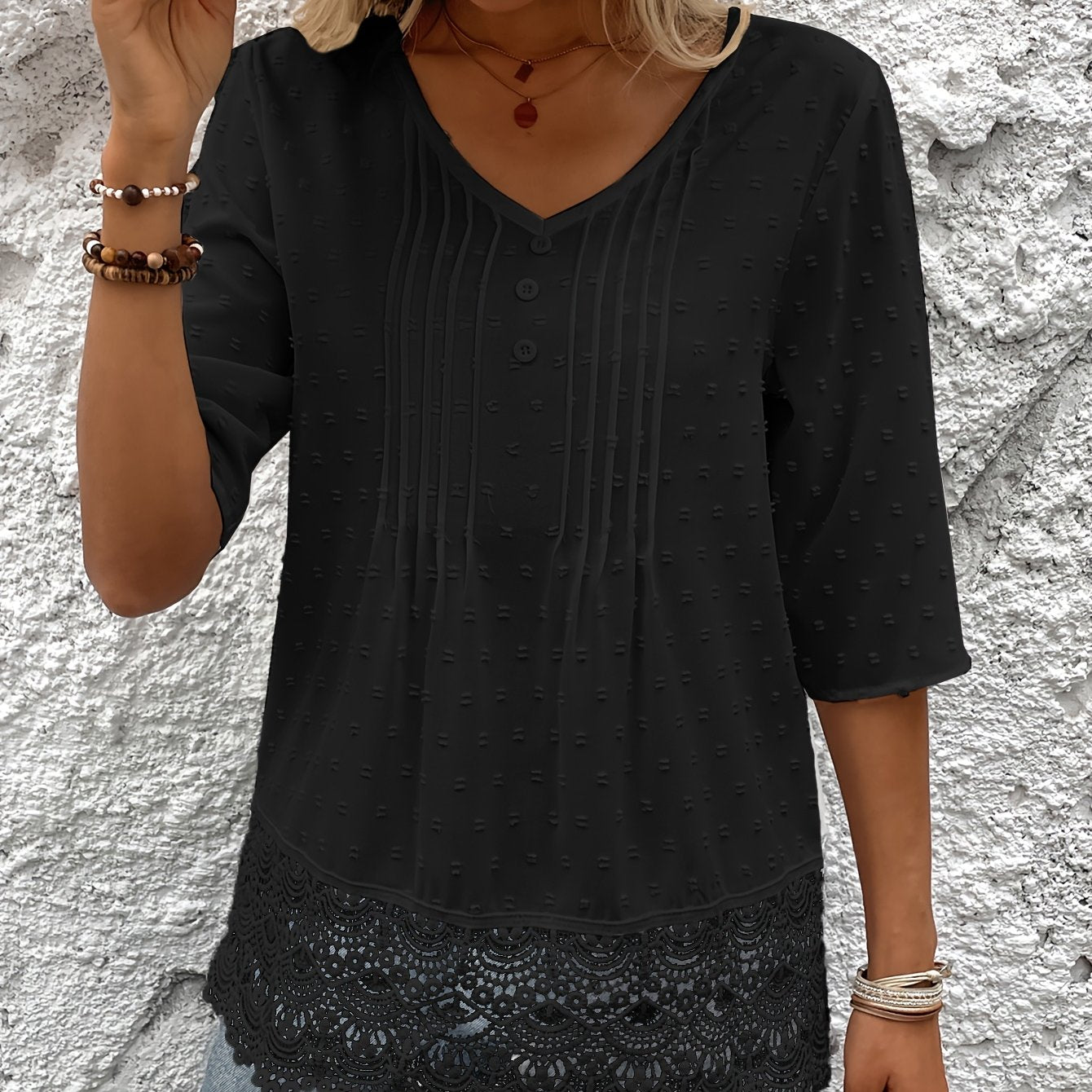 Jytte | Romantisk topp med blondekant og strukturdetaljer