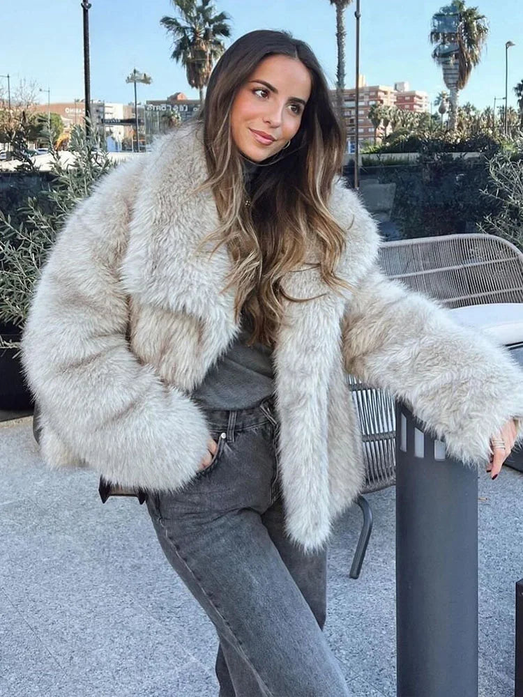 Freya - Faux fur jakke