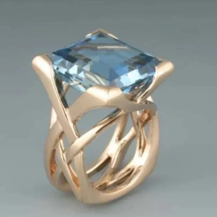 Andrea – Vintage Roségull Blå Zirkonia Ring: